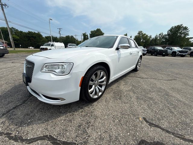 2019 Chrysler 300 Touring RWD