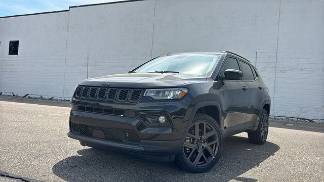 Diamond Black Crystal Pearlcoat 2026 Jeep Compass Limited 4WD SUV / Crossover Four-Wheel Drive 8-Speed Automatic