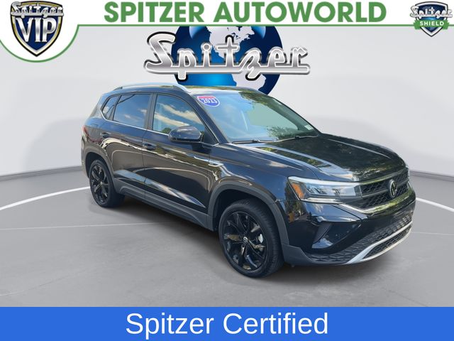 Certified Used 2023 Black Volkswagen 1.5T SE image 2