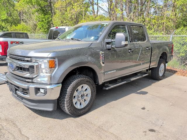 Carbonized Gray Metallic 2022 Ford F-250 Super Duty XLT Crew Cab 4WD Pickup Truck Four-Wheel Drive Automatic