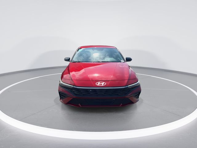 Used 2025 Red Hyundai SEL Sport image 3