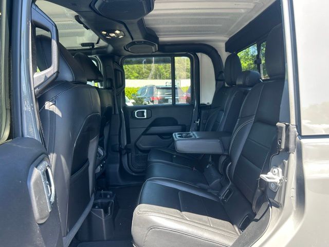 2021 Jeep Gladiator Overland - Photo 16