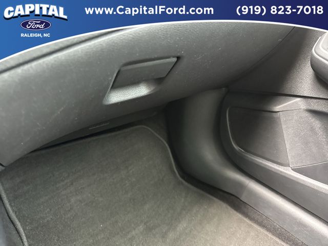 Used 2025 Gray Nissan SV image 27