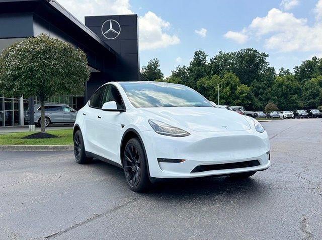 Pearl White Multi-Coat 2023 Tesla Model Y SUV / Crossover All-Wheel Drive 1-Speed Automatic