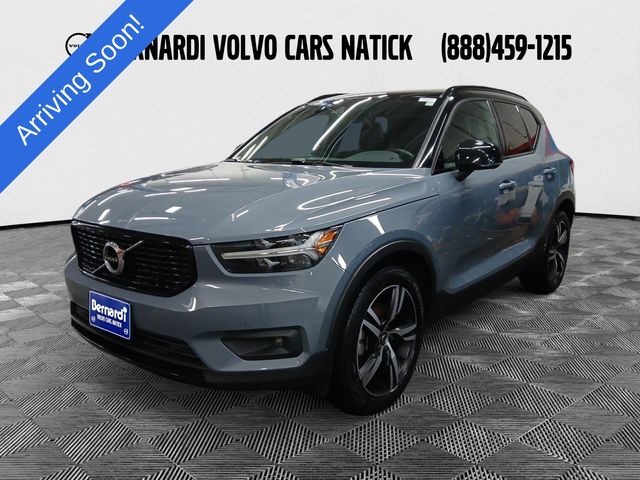 2021 Volvo XC40 T5 R-Design AWD