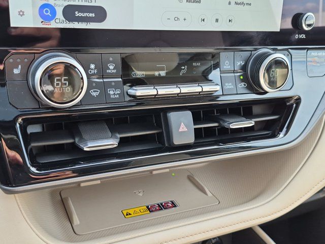Used 2025 Toyota Highlander SUV