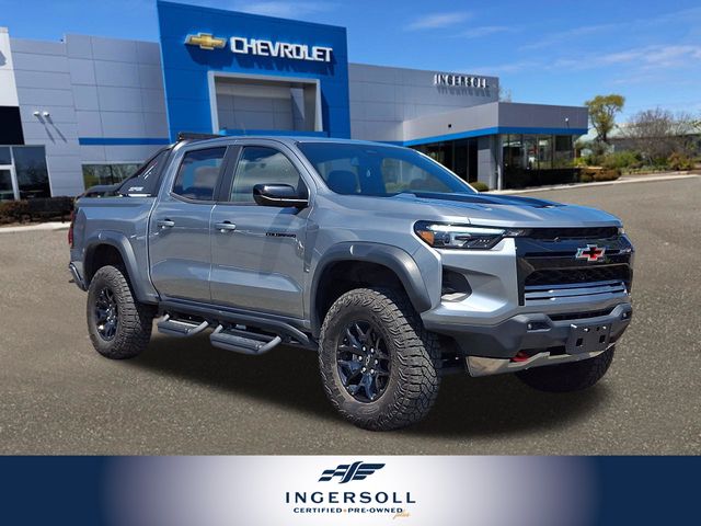 Sterling Gray Metallic 2025 Chevrolet Colorado Pickup Truck Four-Wheel Drive 8-Speed Automatic