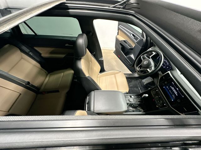 2023 Volkswagen Atlas Cross Sport 2.0T SEL R-Line Black at Sutliff Volkswagen