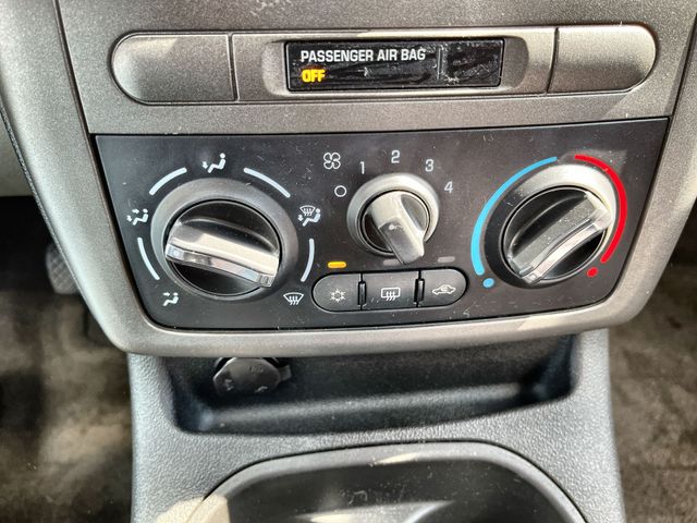 Used 2009 Black Chevrolet LT image 18