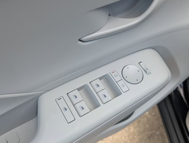 New 2026 Black Hyundai SE image 11