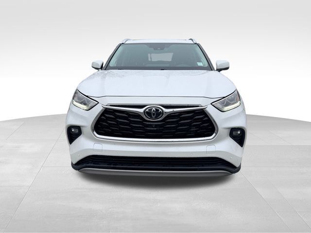 2023 Toyota Highlander Platinum  at Davis Toyota of Orangeburg