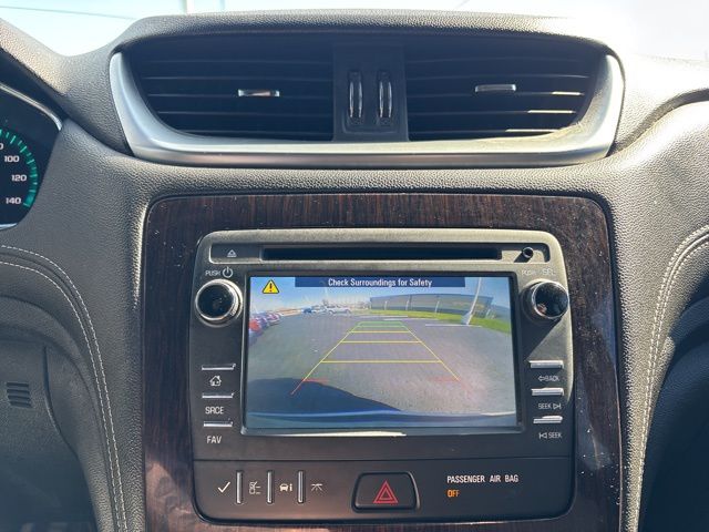 2017 Chevrolet Traverse LT photo
