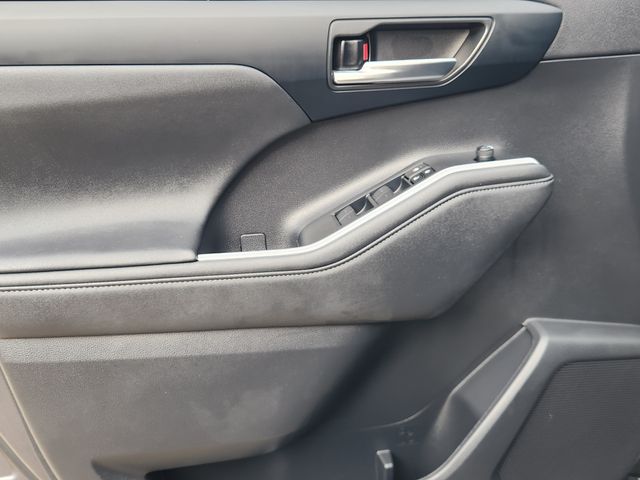 2023 Toyota Highlander XSE Gray at Bayway Cadillac Southwest