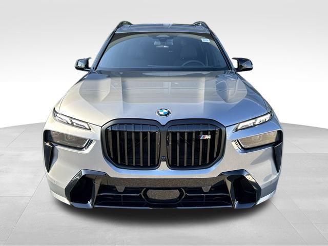 2025 BMW X7 M60i 2