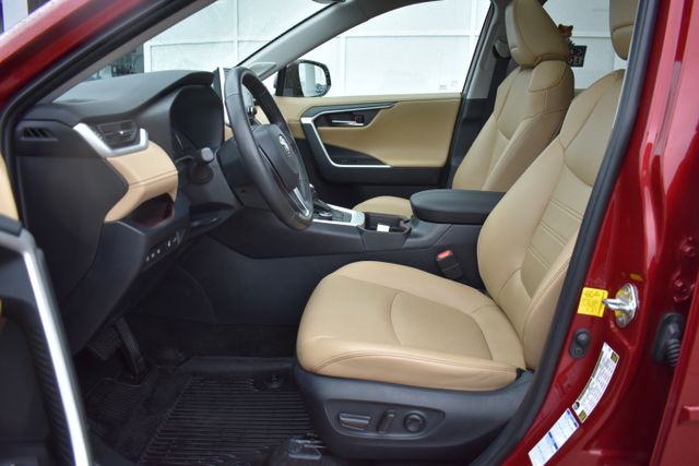 Used 2020 Toyota RAV4 SUV