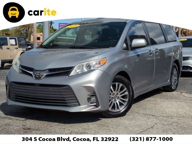 2018 Toyota Sienna XLE 7-Passenger FWD with Auto-Access Seat