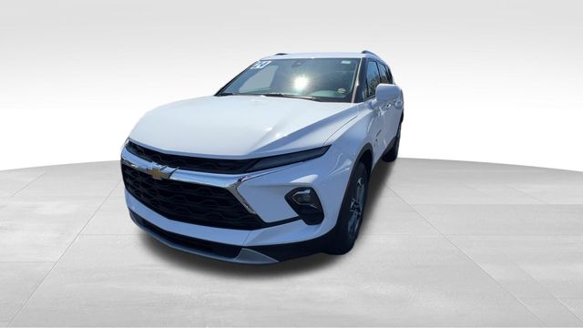 Summit White 2024 Chevrolet Blazer SUV / Crossover Front-Wheel Drive 9-Speed Automatic Overdrive