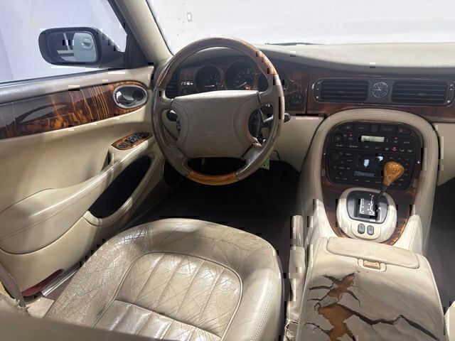 Used 2000 Jaguar XJ8 Sedan