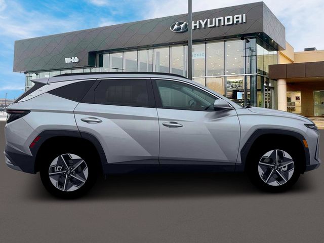 New 2026 Silver Hyundai SEL Premium image 9