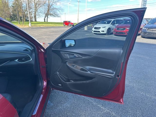 Used 2018 Chevrolet Malibu Premier 4D Sedan