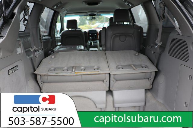 2004 Toyota Sienna XLE 23