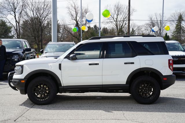 View vehicle photo 4