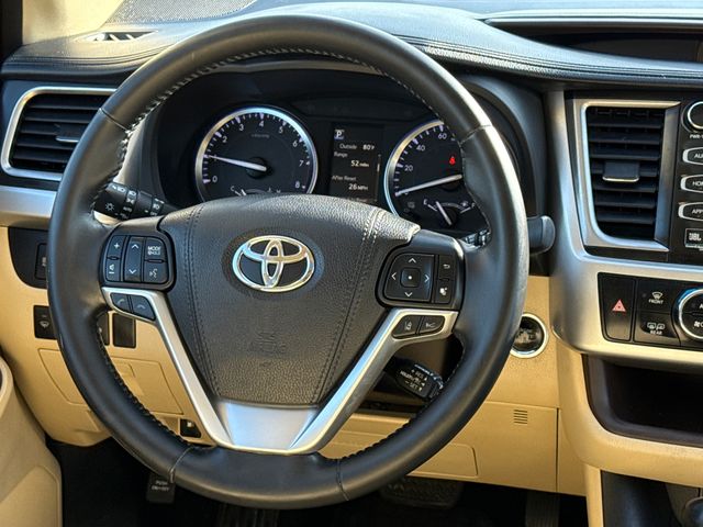 Used 2017 Toyota Highlander SUV