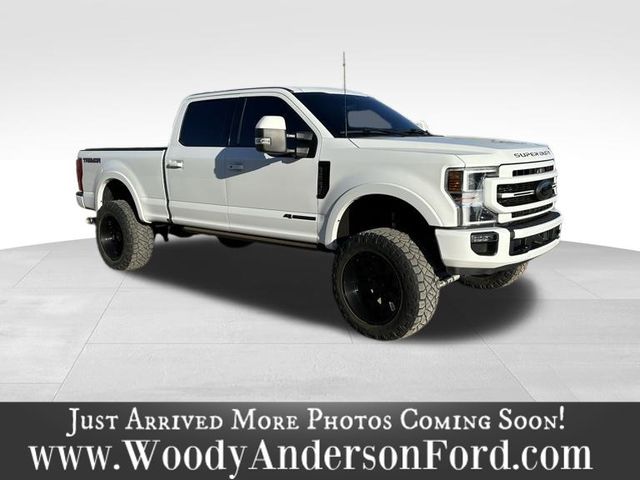 2022 Ford F-350SD Lariat 