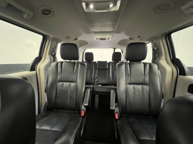 2014 Billet Silver Metallic Clearcoat Chrysler Town & Country Touring FWD Van