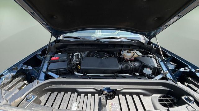 Used 2024 Blue GMC SLT image 32