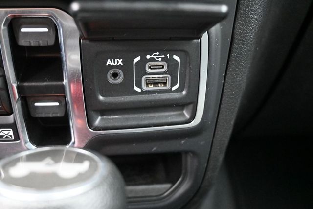 Used 2025 Jeep Wrangler SUV