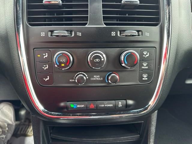 2014 Dodge Grand Caravan SXT 32