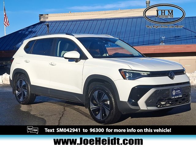 2025 Volkswagen Taos SE 4Motion