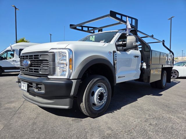 New 2025 Ford Super Duty F-450 Chassis Regular Cab (DRW) 169" Wheelbase XL