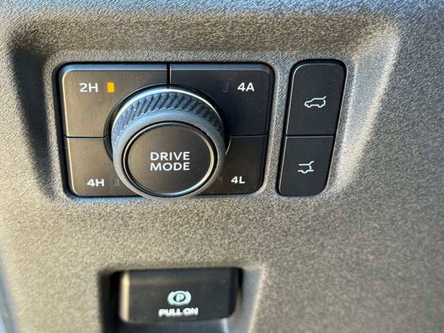 New 2026 Black Ford Platinum image 25