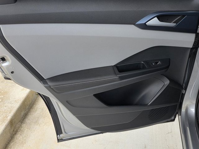 2024 Volkswagen Taos SE - Photo 34
