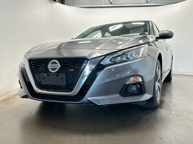 2019 Nissan Altima 2.5 SV Gray at Klick Lewis Buick Chevrolet