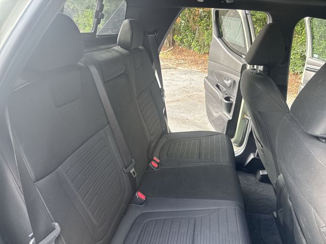 Used 2024 Green Hyundai SEL image 11