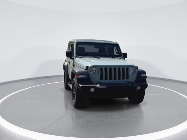 Used 2023 Gray Jeep Sport image 6