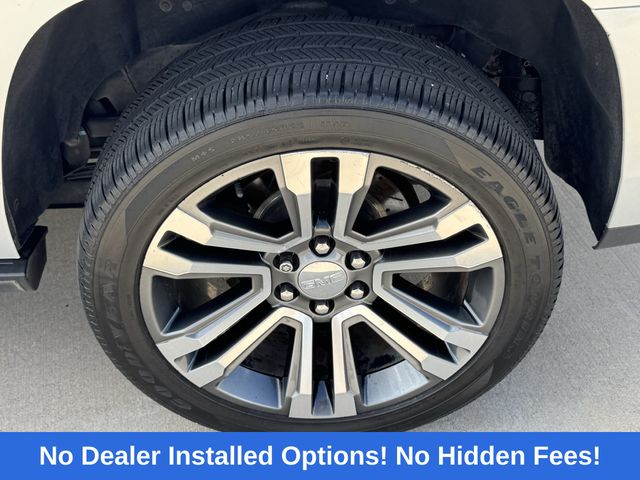 2019 GMC Yukon Denali Silver at Community Honda