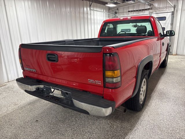 2004 GMC Sierra 1500 Work Truck photo