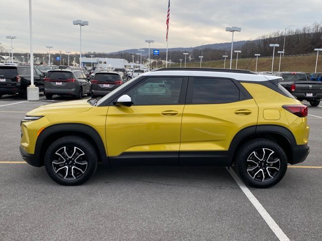 used 2025 Chevrolet TrailBlazer car, priced at $28,462