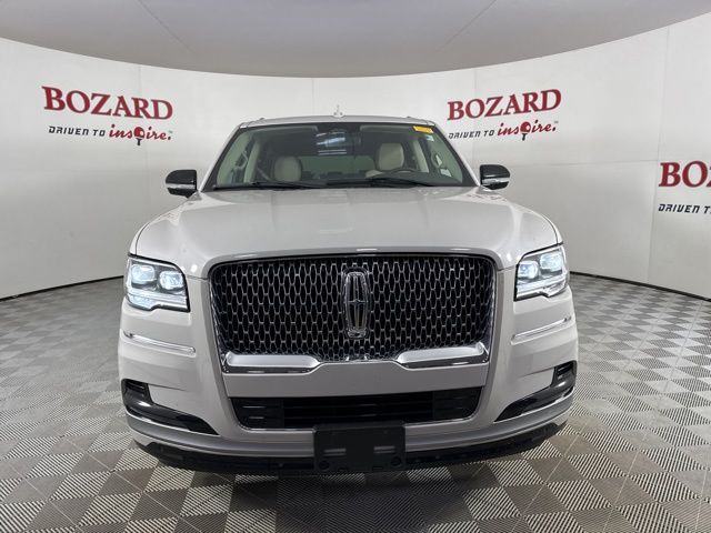 2024 Ceramic Pearl Metallic Tri-Coat Lincoln Navigator Premiere 4X4 SUV