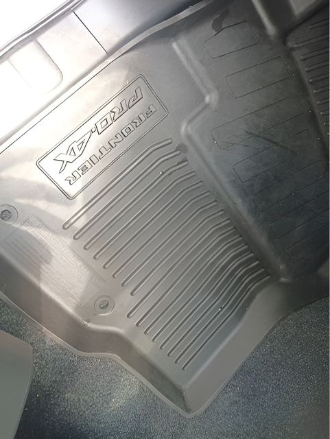 Used 2024 Nissan Frontier Truck