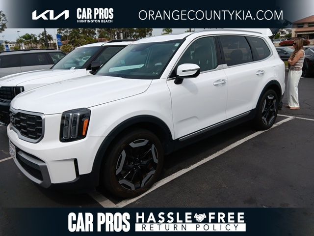 Glacial White Pearl 2023 Kia Telluride S FWD SUV / Crossover Front-Wheel Drive 8-Speed Automatic