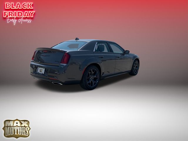 2023 Chrysler 300 S 10