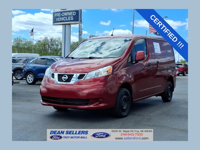 Cayenne Red Metallic 2019 Nissan NV200 SV FWD Van Front-Wheel Drive Continuously Variable Transmission
