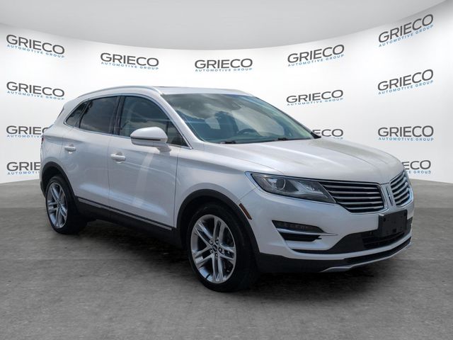 White Platinum Metallic Tri-Coat 2016 Lincoln MKC SUV / Crossover All-Wheel Drive 6-Speed Automatic