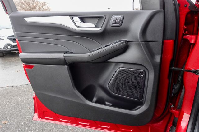 used 2023 Ford Escape Hybrid car, priced at $24,889