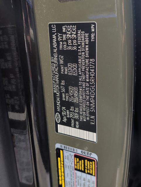 Used 2024 Rockwood Green Hyundai Limited image 41